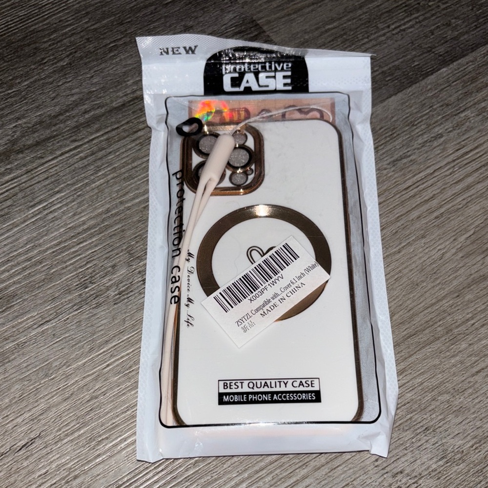 Protective Case- White for screens at 6.1 “
